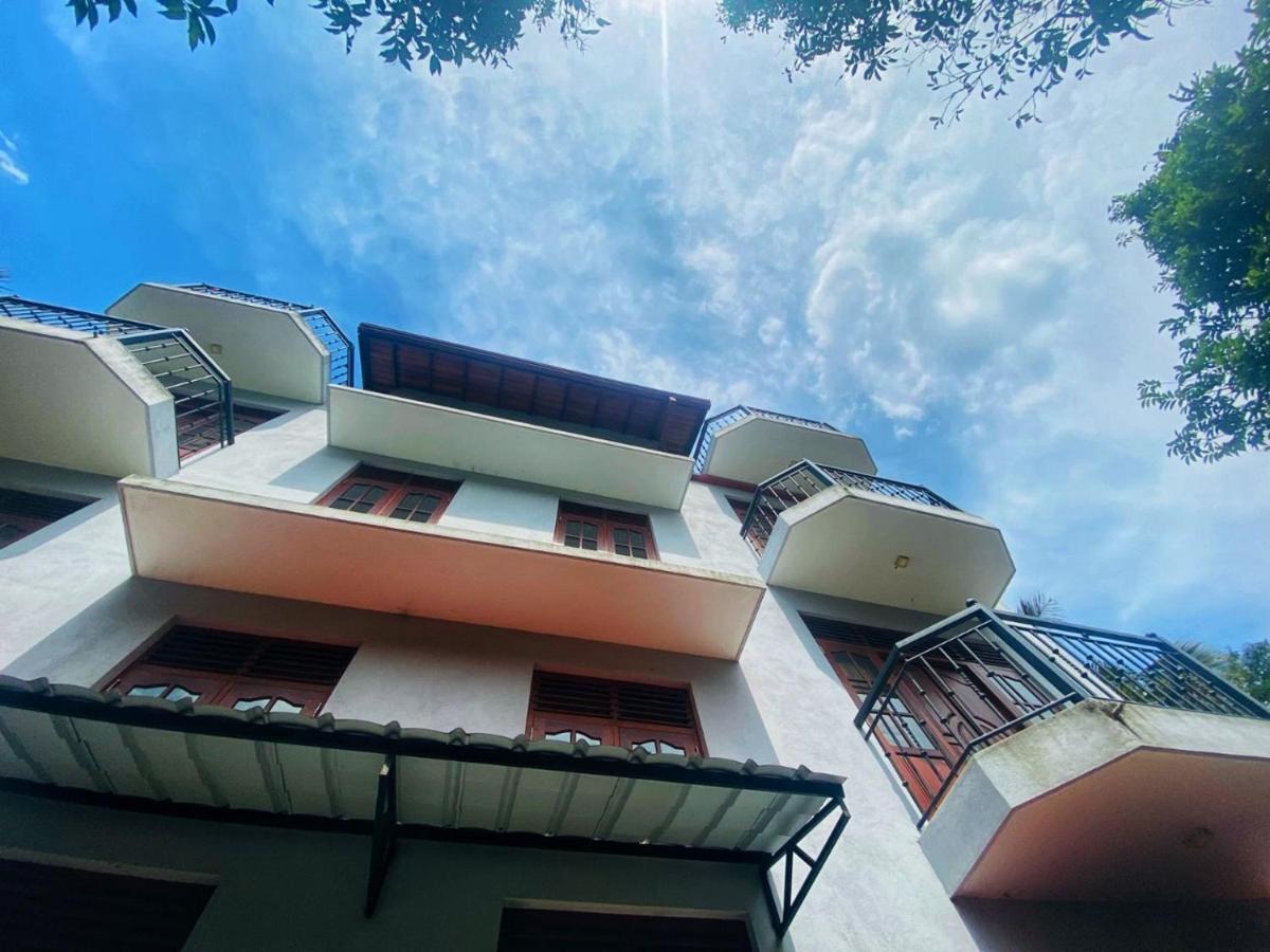 Sun Set Forest Villa 康提 外观 照片