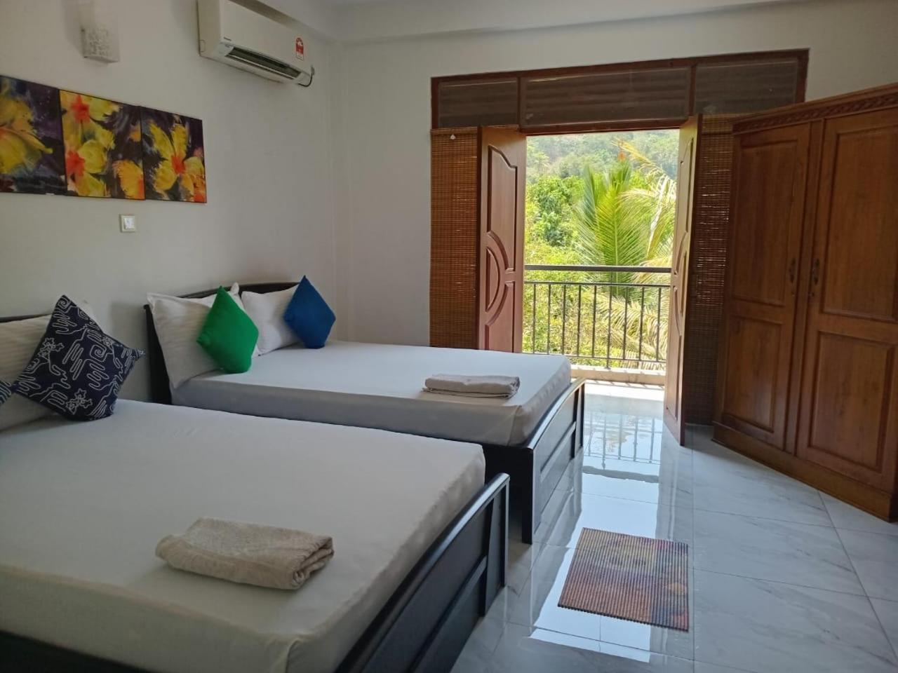 Sun Set Forest Villa 康提 外观 照片